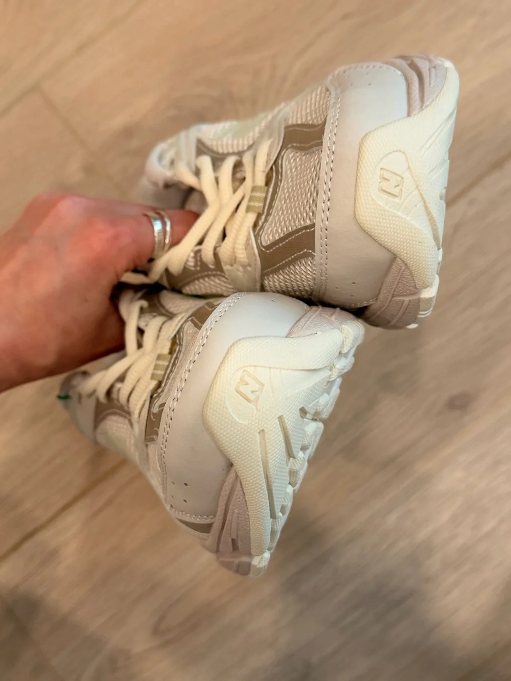 NEW New Balance 530 Moonbeam / Sea Salt Sneakers